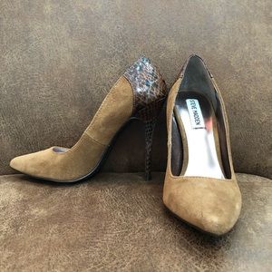 Steven Madden P Carli suede and snakeskin pump